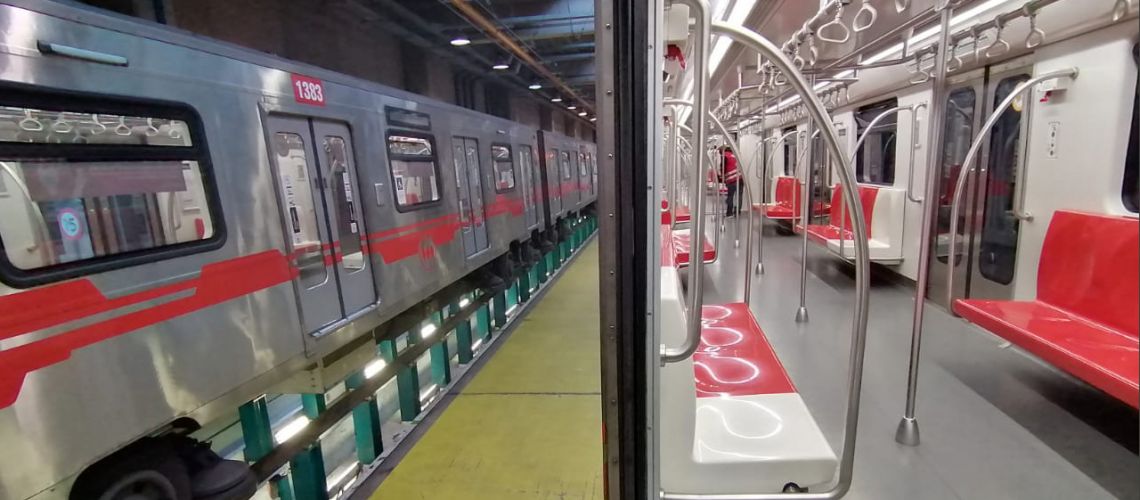 Ya circulan en L5 los trenes armados en Chile - Metro de ...